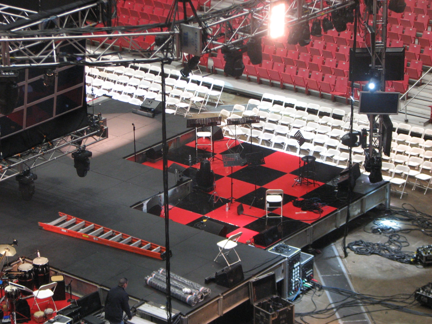 Checkerboard B-stage close-up