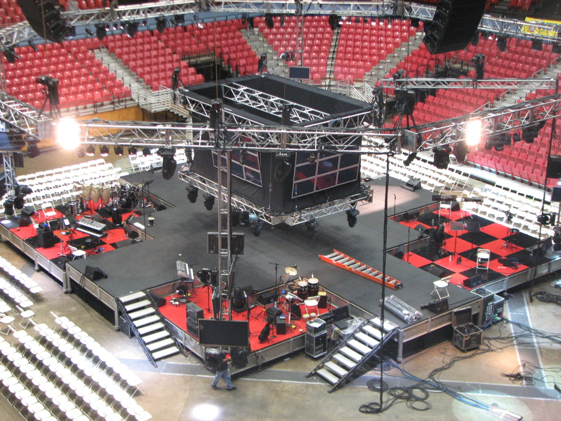 Arena B-stage and runway detail